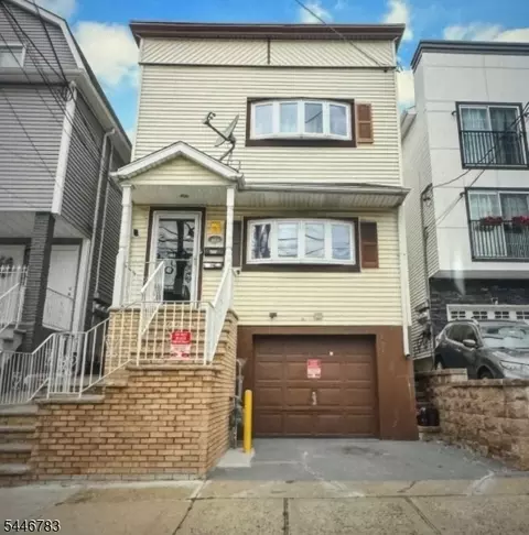225 Palmer St, Elizabeth, NJ 07202