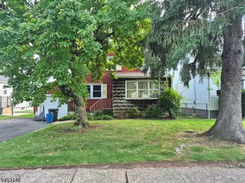405 Burroughs Ter, Union, NJ 07083