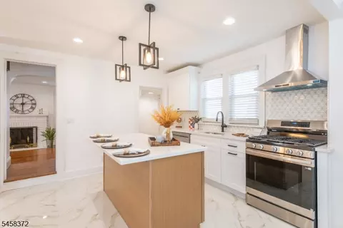 1118 Van Houten Ave, Clifton, NJ 07013