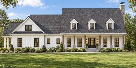 3 Highland Meadows Rd, Pohatcong Twp, NJ 08865