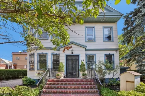30 Somme St, Newark, NJ 07105