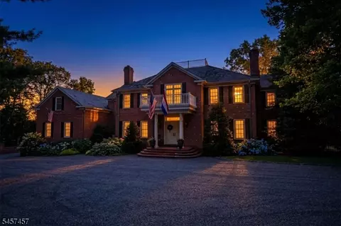 1 Hillview Dr, Tewksbury Twp, NJ 07830