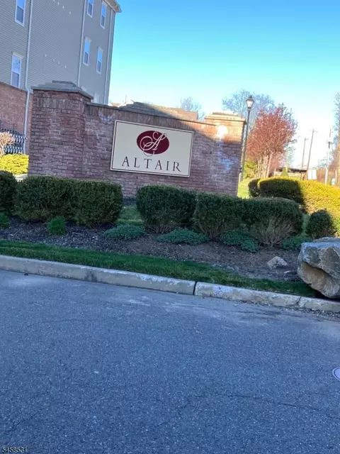 4148 Cory Ln #4148, Elmwood Park, NJ 07407