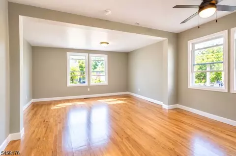 Living - 47 Campbell Ave #1L, Hackensack, NJ 07601 photo 1 of 2