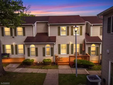 664 Irvington Ave #6, Maplewood, NJ 07040