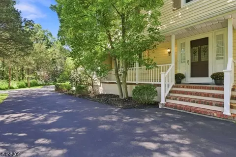 Exterior - 20 Preston Ter, Bedminster, NJ 07921 photo 2 of 12