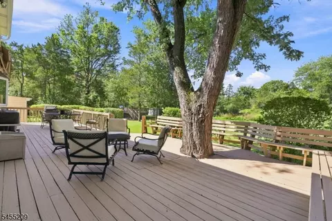 Exterior - 20 Preston Ter, Bedminster, NJ 07921 photo 7 of 12