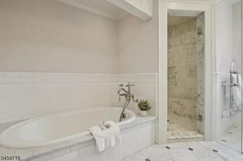 Bath - 55 Oxbow Ln, Summit, NJ 07901 photo 3 of 6