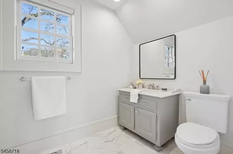 Bath - 55 Oxbow Ln, Summit, NJ 07901 photo 6 of 6