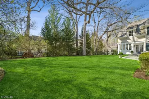 Exterior - 55 Oxbow Ln, Summit, NJ 07901 photo 3 of 5