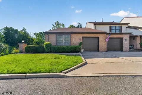 1 Amy Ct, Lebanon, NJ 08833