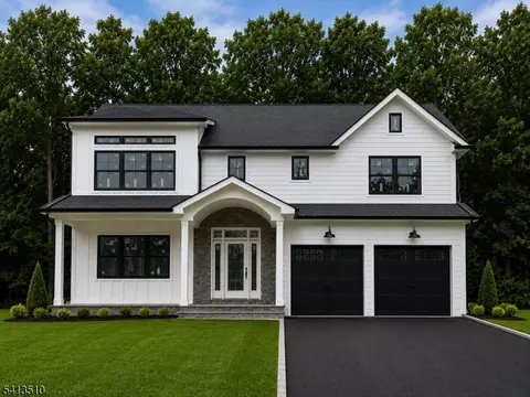 41 Manor Rd, Livingston, NJ 07039