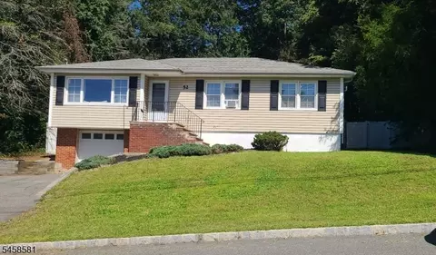 52 Hillside Ave, Mine Hill, NJ 07803