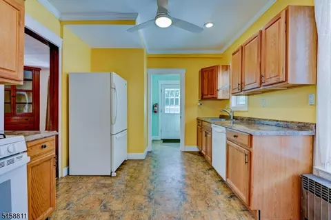 Entry Way - 19 Eastern Ave, Somerville, NJ 08876 photo 2 of 5