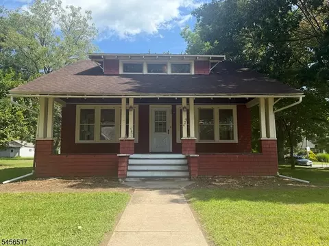 429 Greenwich St, Belvidere, NJ 07823
