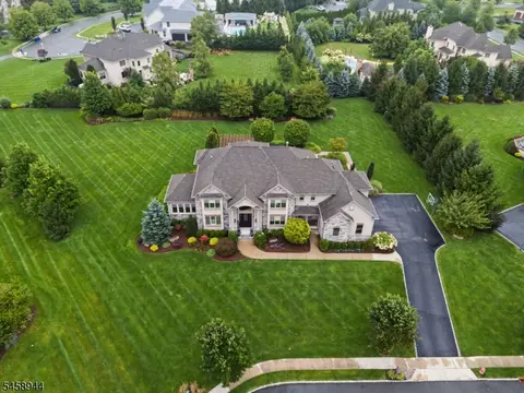 6 Philhower Ct, Denville, NJ 07834