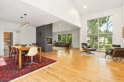 6 Donsen Ln, Scotch Plains, NJ 07076
