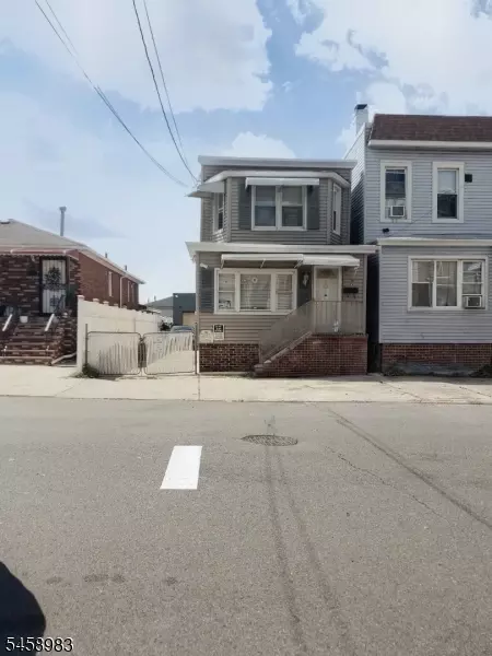 105 Mcadoo Ave, Jersey City, NJ 07305