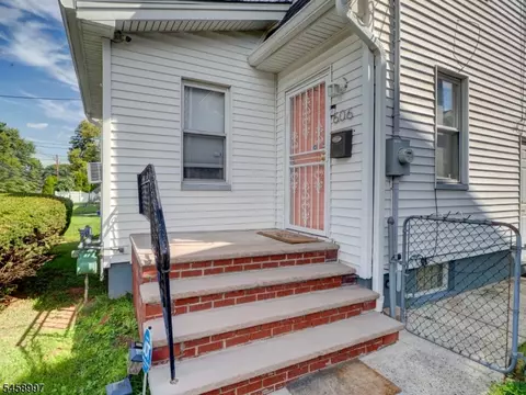 Exterior - 606 E 3rd Ave, Roselle, NJ 07203 photo 5 of 7