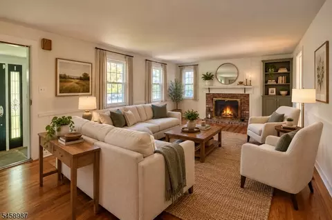 Living - 25 Fairview Dr E, Basking Ridge, NJ 07920 photo 1 of 3