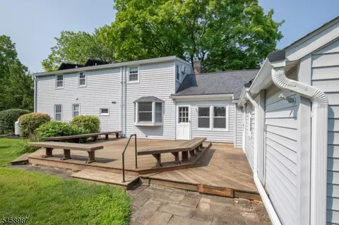 Exterior - 25 Fairview Dr E, Basking Ridge, NJ 07920 photo 9 of 12