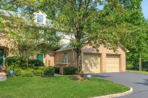 13 Chadwell Pl, Morristown, NJ 07960