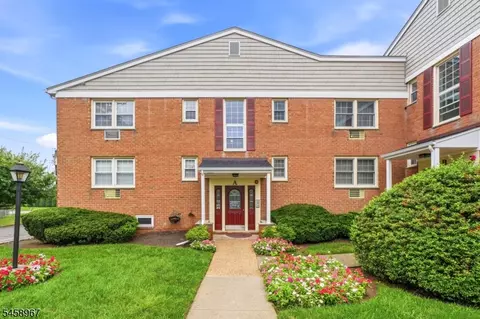 605 Grove St #8, Clifton, NJ 07013