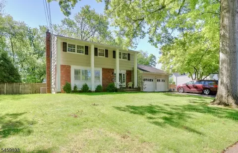 93 Summit Ct, Westfield, NJ 07090