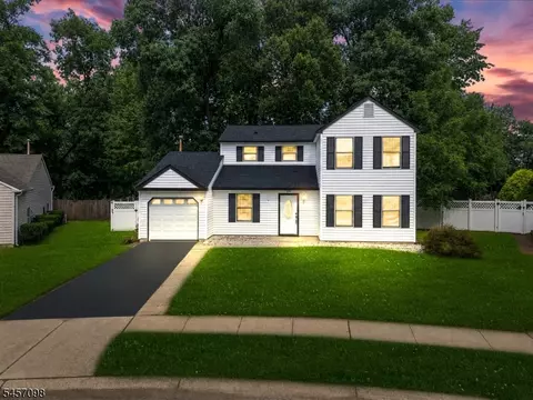 7 Mystic Cv, Freehold, NJ 07728