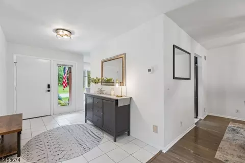 Entry Way - 23 Butternut Dr, Wayne, NJ 07470 photo 2 of 4