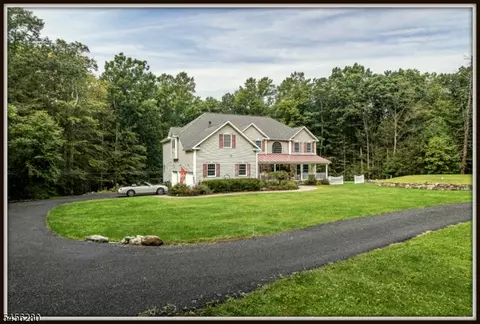 1020 Old Foundry Rd, Newton, NJ 07860