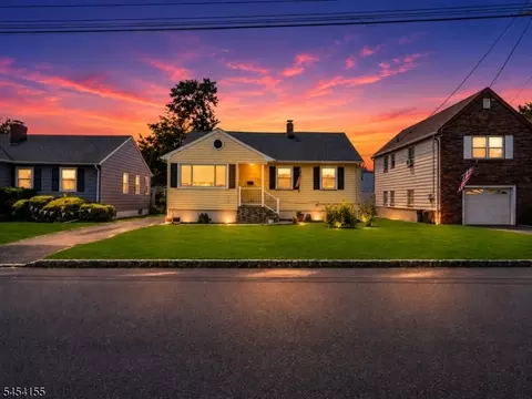 512 Laurel Ave, Roselle Park, NJ 07204