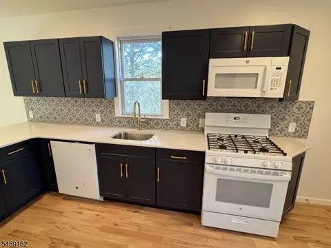 Kitchen - 57 Morris Ave, Summit, NJ 07901 photo 4 of 4