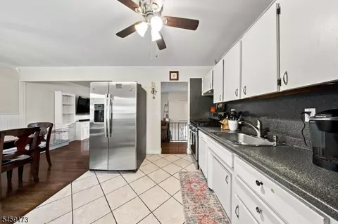 Entry Way - 9 Arthur Ter, Hackettstown, NJ 07840 photo 6 of 8