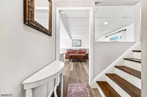 Entry Way - 9 Arthur Ter, Hackettstown, NJ 07840 photo 7 of 8