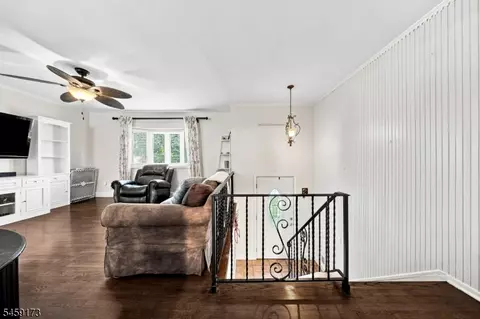 Entry Way - 9 Arthur Ter, Hackettstown, NJ 07840 photo 3 of 8
