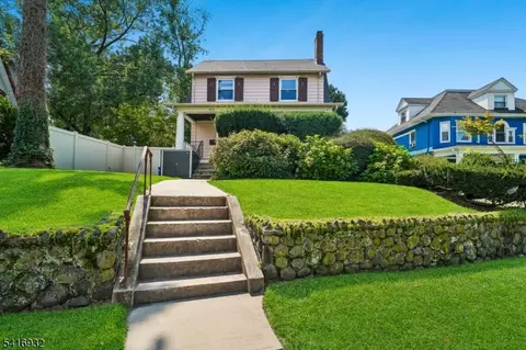 621 Springdale Ave, East Orange, NJ 07017