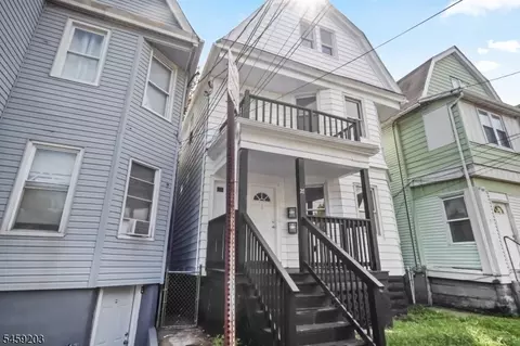 27 Triton Ter, Newark, NJ 07104