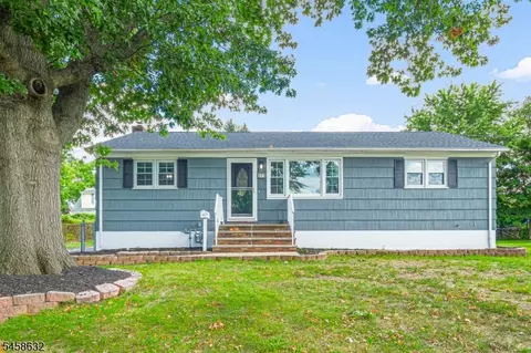 173 Howe Pl, Piscataway, NJ 08854