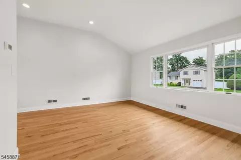 11 Suburban Rd, Clark, NJ 07066