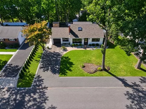 34 Northwood Dr, West Milford, NJ 07480