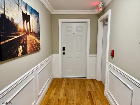 381 Communipaw Ave #1B, Jersey City, NJ 07304