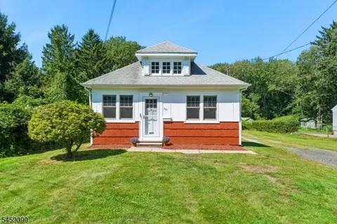 327 Saint Cloud Ave, West Orange, NJ 07052