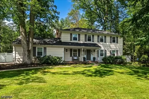 21 Symor Dr, Morristown, NJ 07960