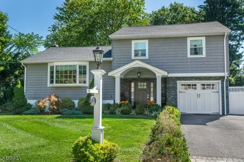11 Martha Rd, Roseland, NJ 07068