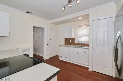 Kitchen - 28 Glenside Ave, Summit, NJ 07901 photo 2 of 2