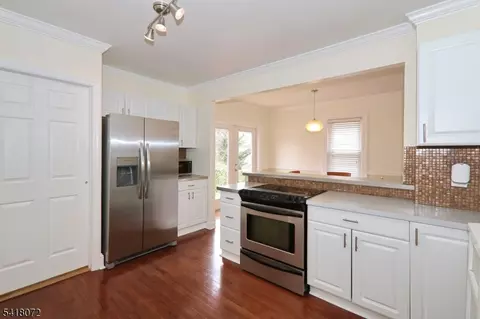Kitchen - 28 Glenside Ave, Summit, NJ 07901 photo 1 of 2