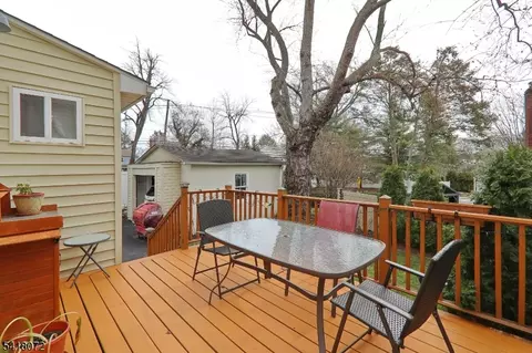 Exterior - 28 Glenside Ave, Summit, NJ 07901 photo 3 of 5