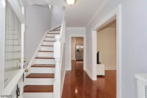 Entry Way - 28 Glenside Ave, Summit, NJ 07901 photo 2 of 5