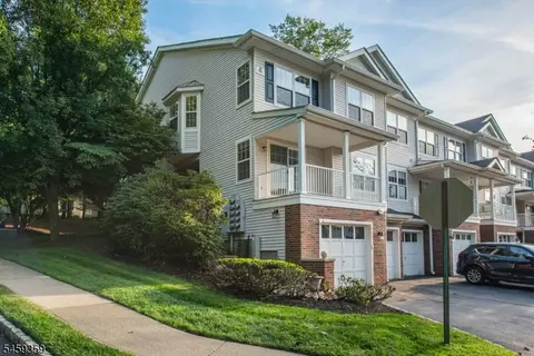401 Dalton Ct, Denville, NJ 07834